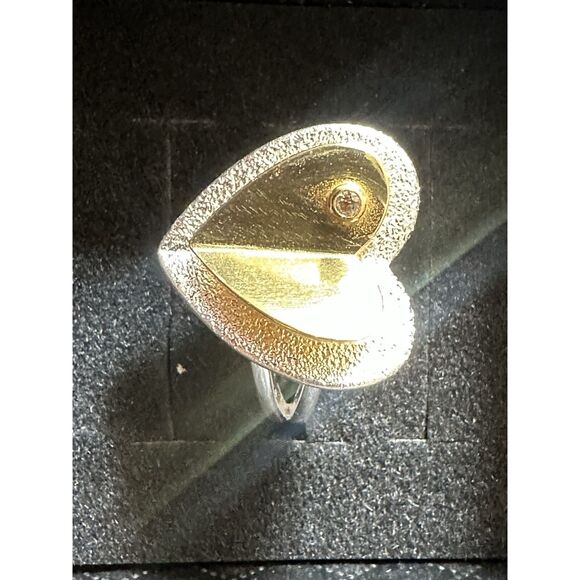 925 Sterling Silver Two Tone Heart Ring Size 10 - Picture 4 of 5
